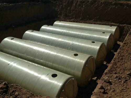 河南玻璃鋼化糞池5臺并聯施工結束